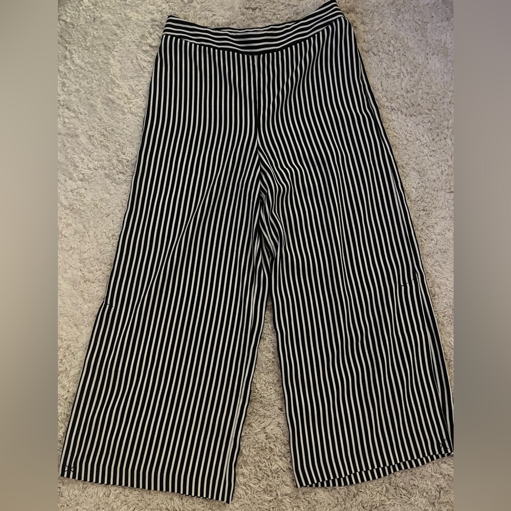 Cynthia Rowley Women’s Black and White Striped Palazzo Pants Sz 2